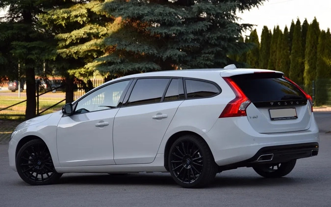 Volvo V60 cena 53900 przebieg: 150000, rok produkcji 2016 z Ryki małe 172